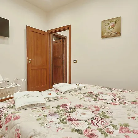 Laura Quarto em Acomodações Particulares